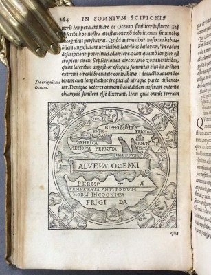 Литература Древнего Рима. Амвросий Макробий, 1560 год.
