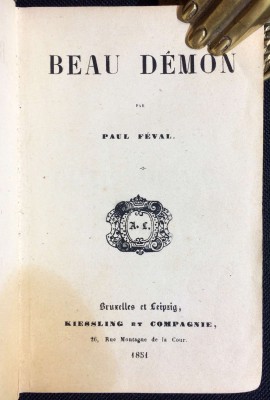 Красивый демон. Антикварная книга XIX века.